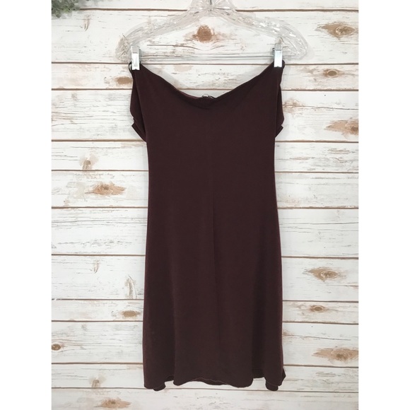 FORMAL DRESS WITH GOLD SHIMMER BELT & HALTER NECK - Picture 6 of 6